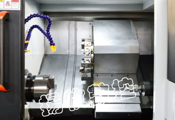 52 帶刀塔 帶尾座（ 45度斜床身 線軌機）CKX6152D-W