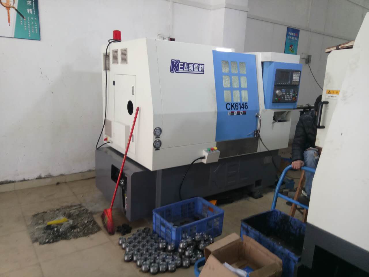 伍國寶老板訂購凱恩利46標準（zhǔn）排刀（dāo）機