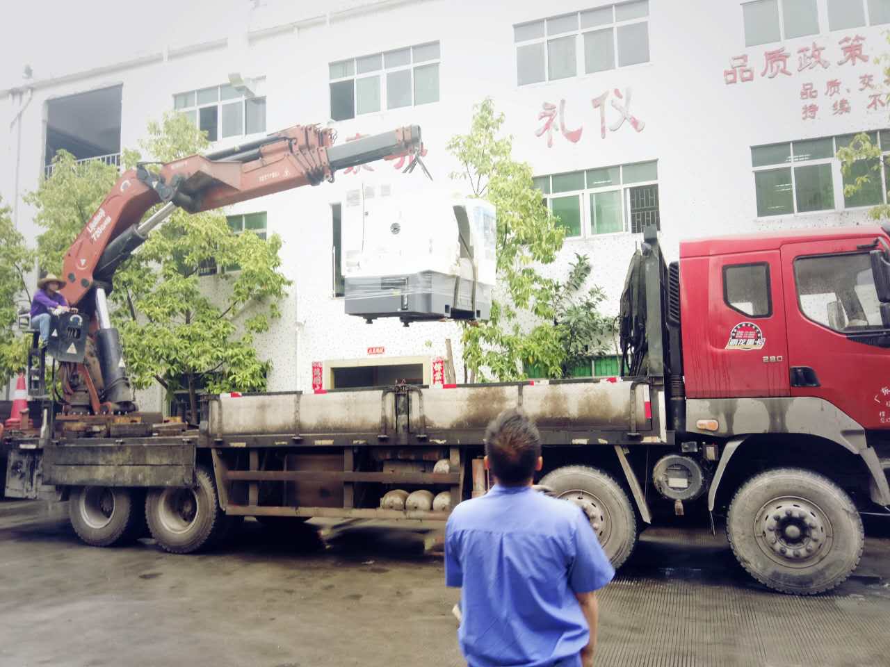 機（jī）器調裝（zhuāng）中，注意安全！