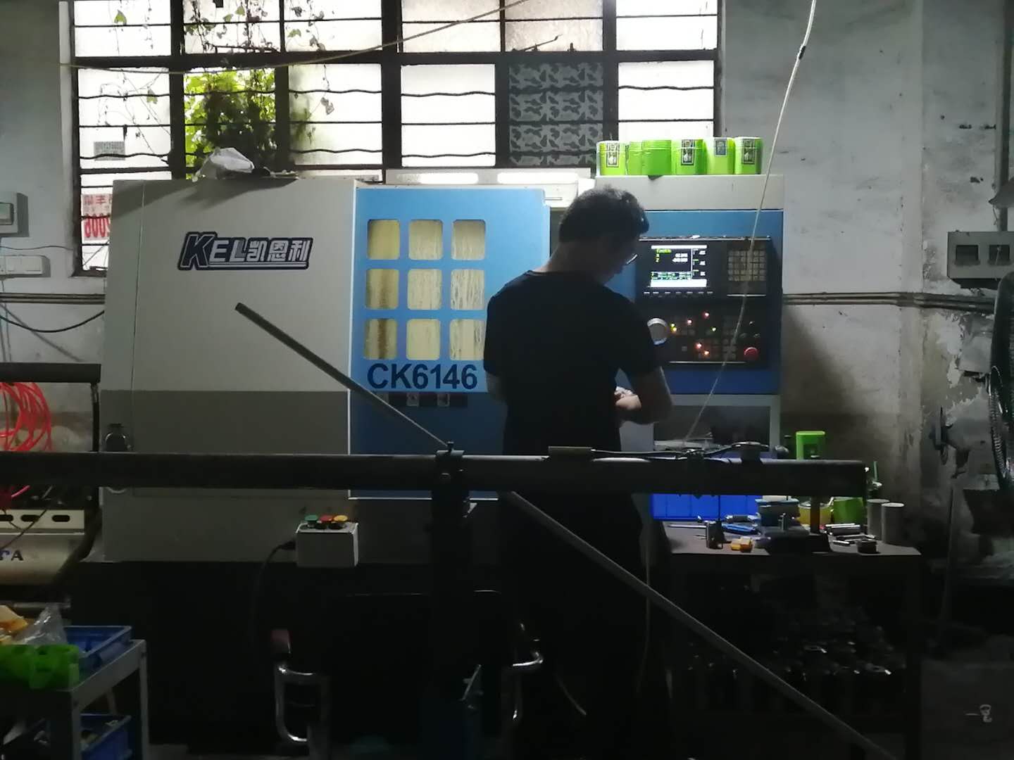 石老板使用凱（kǎi）恩利數控車（chē）床加工產品中